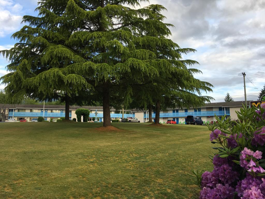 Fuller Lake Chemainus Motel Extérieur photo