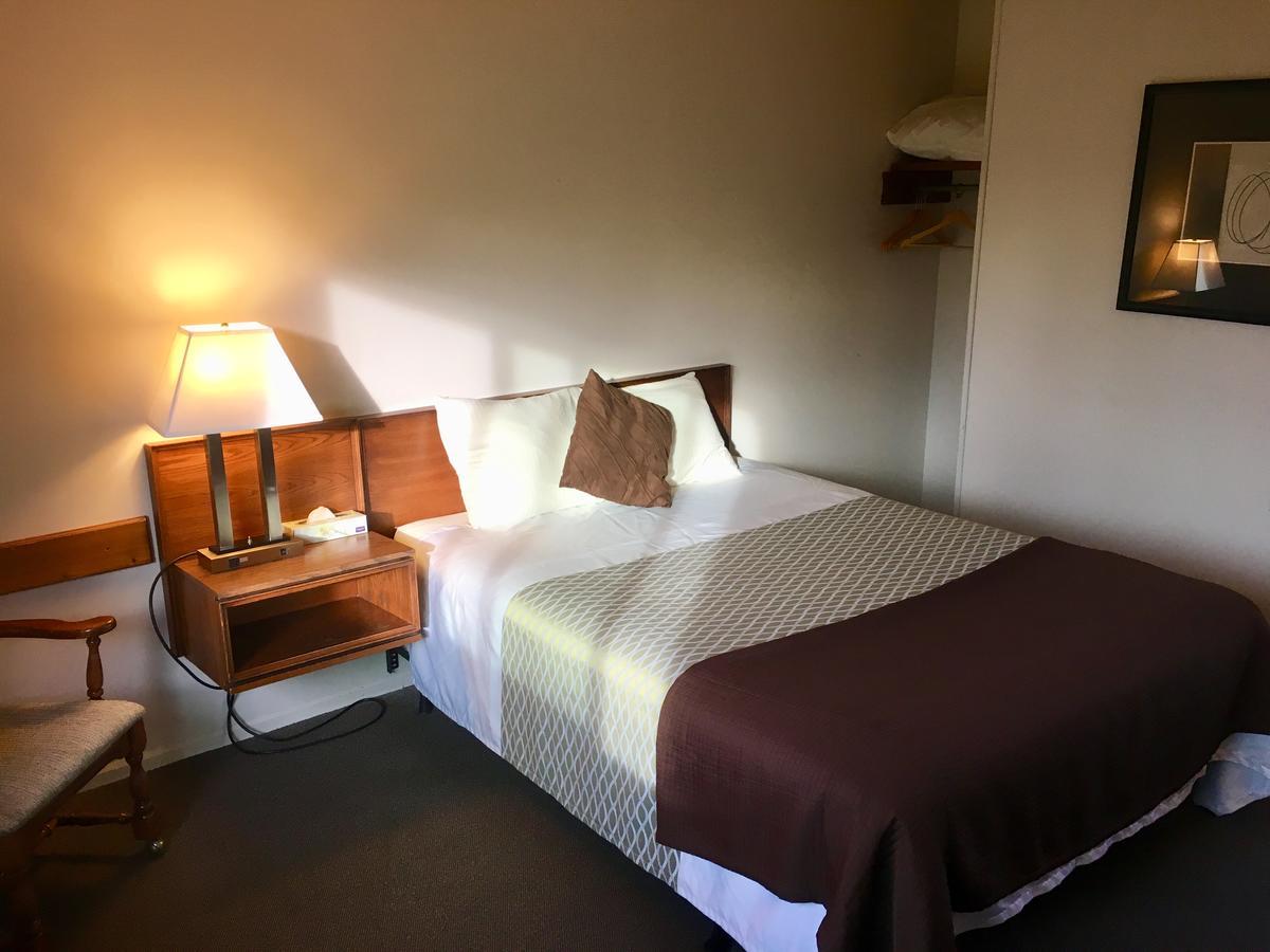 Fuller Lake Chemainus Motel Extérieur photo