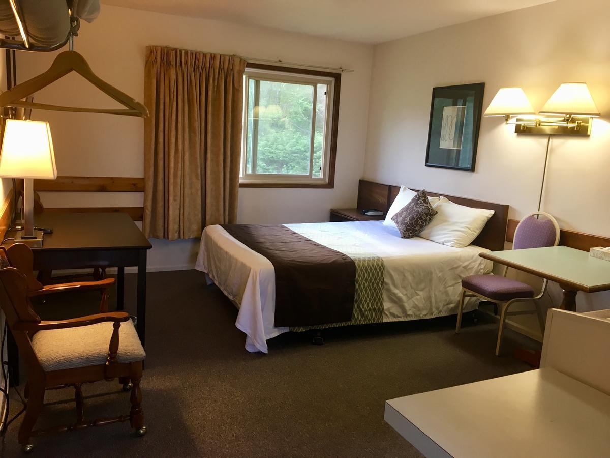 Fuller Lake Chemainus Motel Extérieur photo