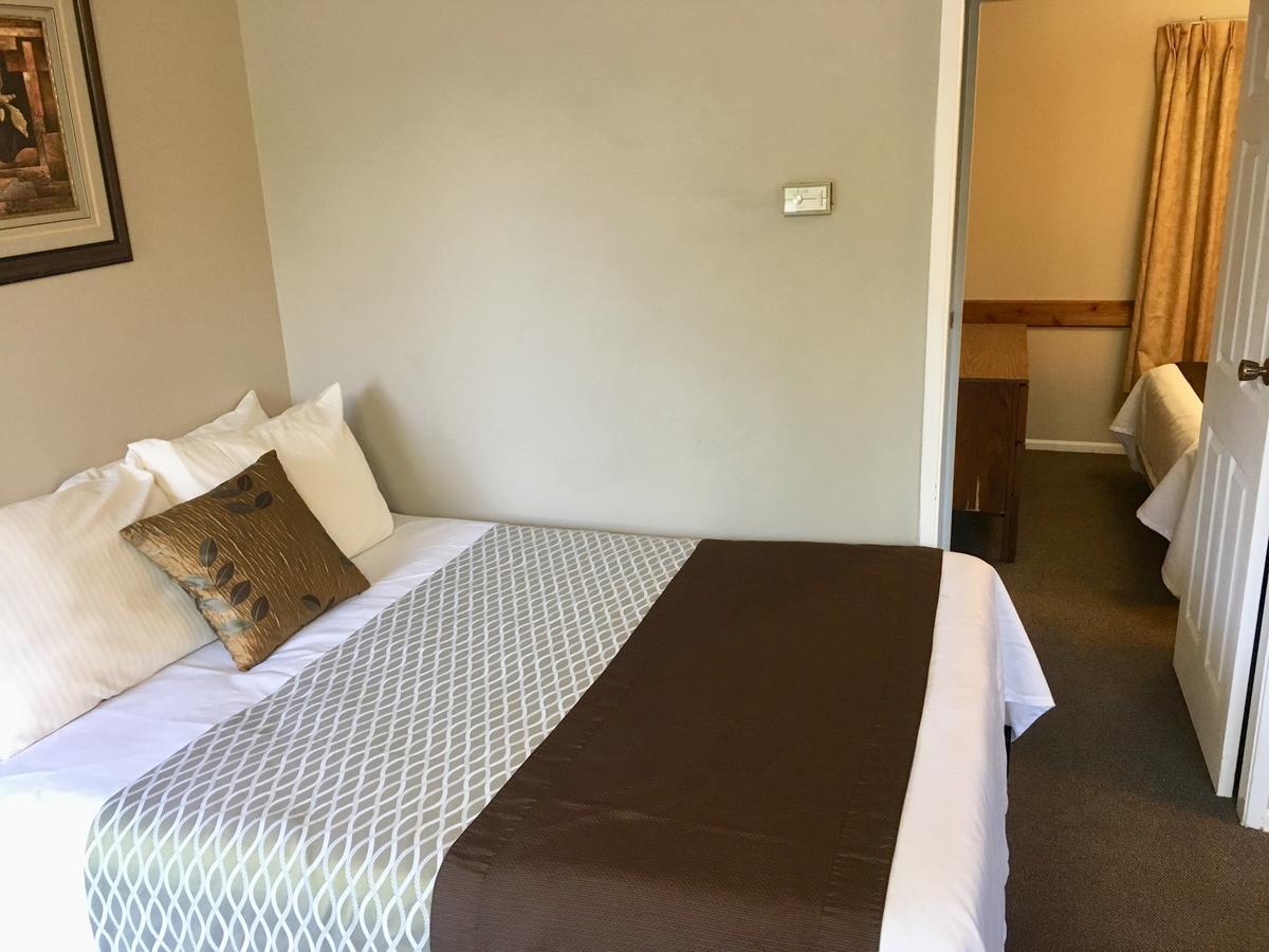 Fuller Lake Chemainus Motel Extérieur photo