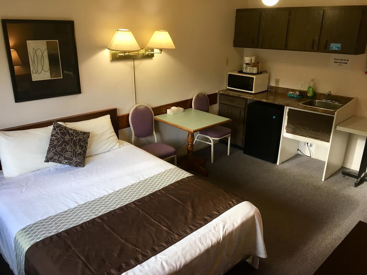 Fuller Lake Chemainus Motel Extérieur photo