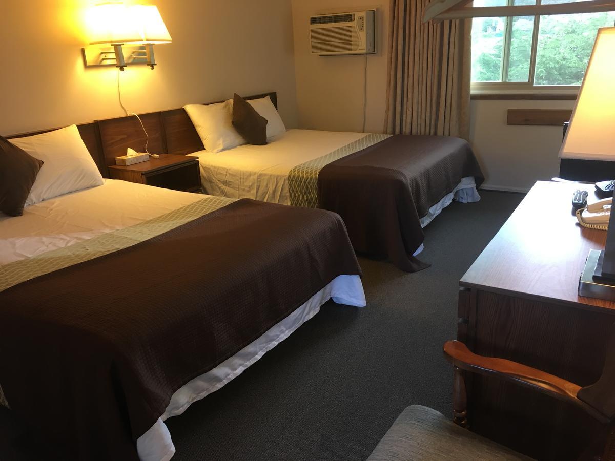 Fuller Lake Chemainus Motel Extérieur photo