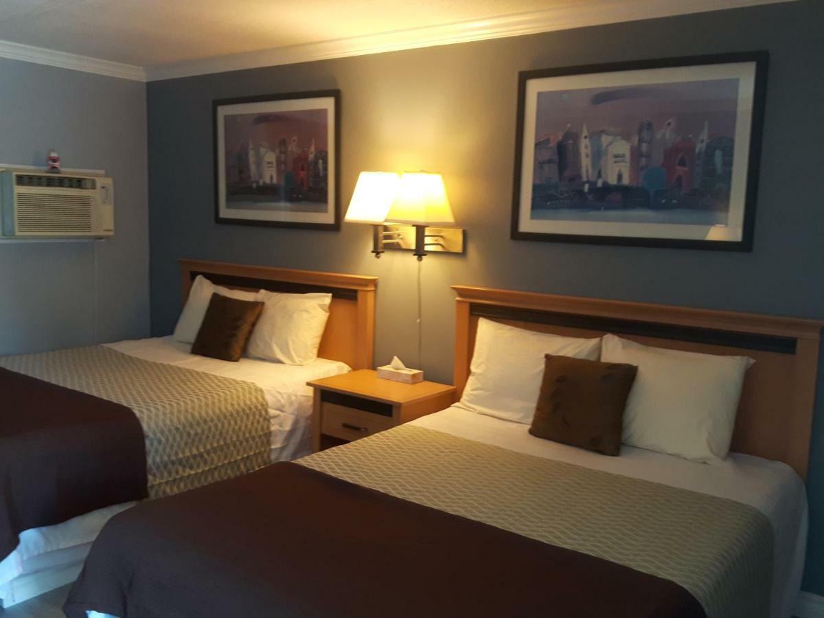 Fuller Lake Chemainus Motel Extérieur photo