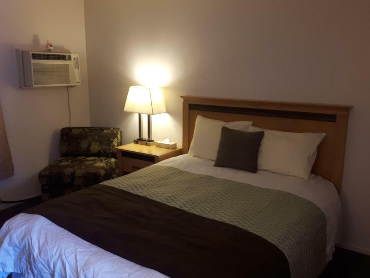 Fuller Lake Chemainus Motel Extérieur photo